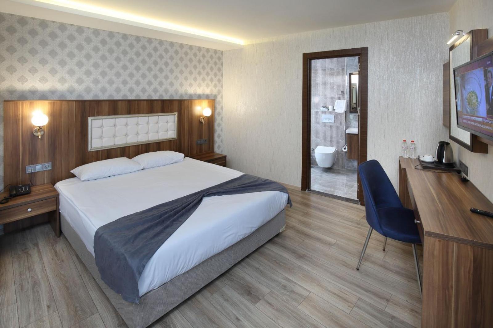 Adana Taskoeprue Hotel Exterior photo